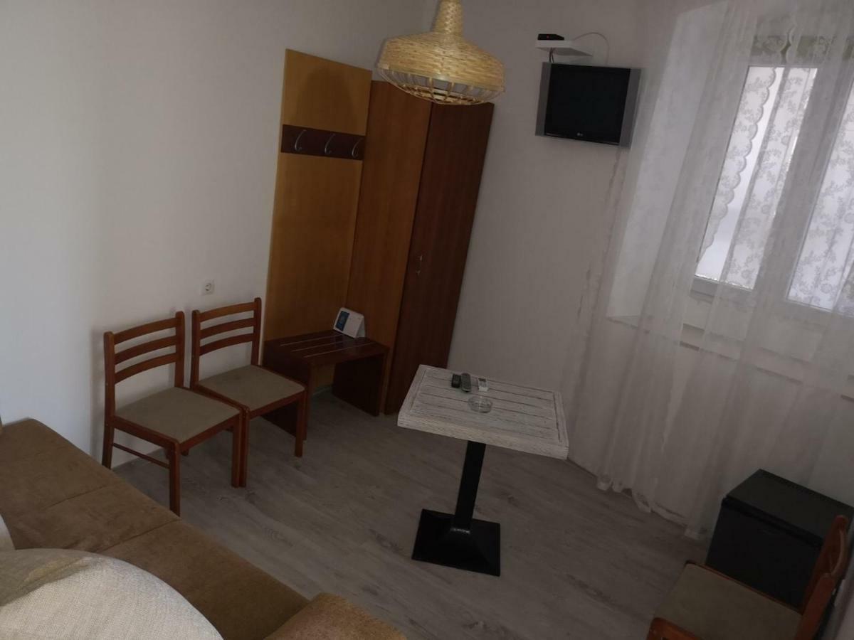 Main Bus Station Rooms Dubrovnik Exteriör bild